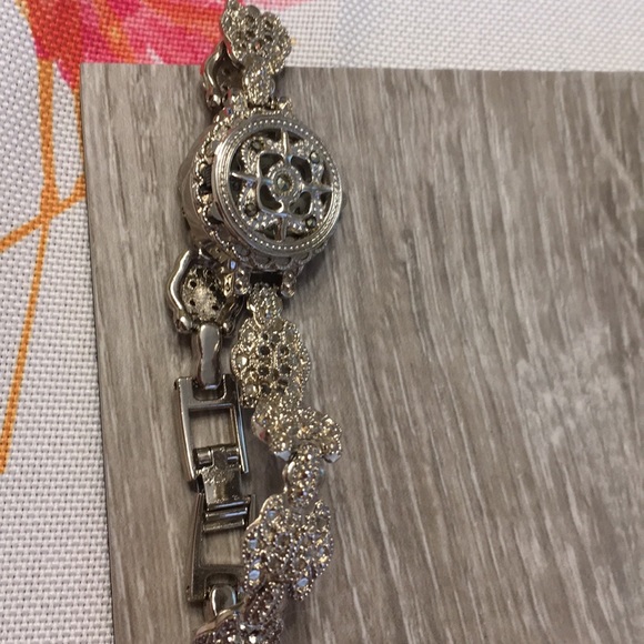 Accessories - Bracelet watch.